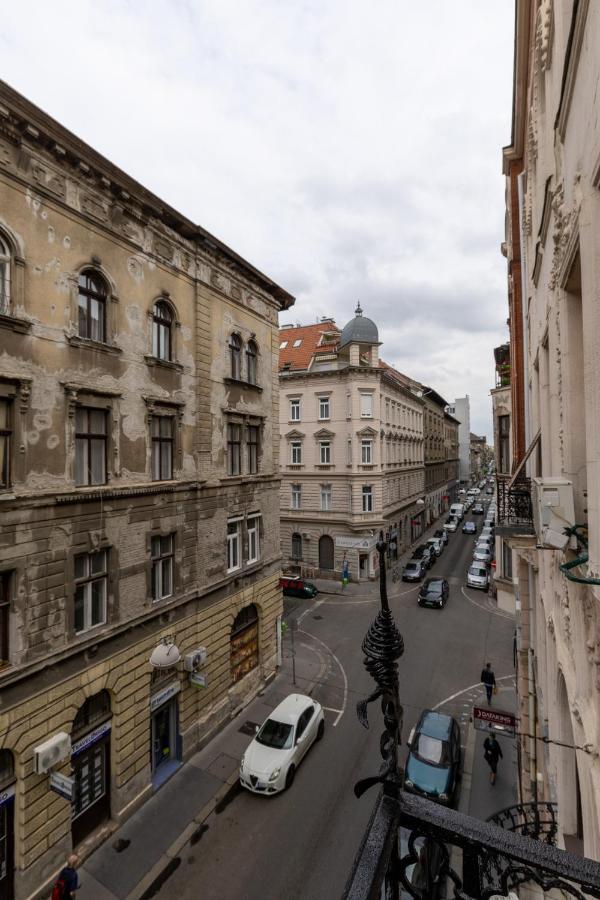 Csengery Deluxe Home With Balcony Budapest Kültér fotó