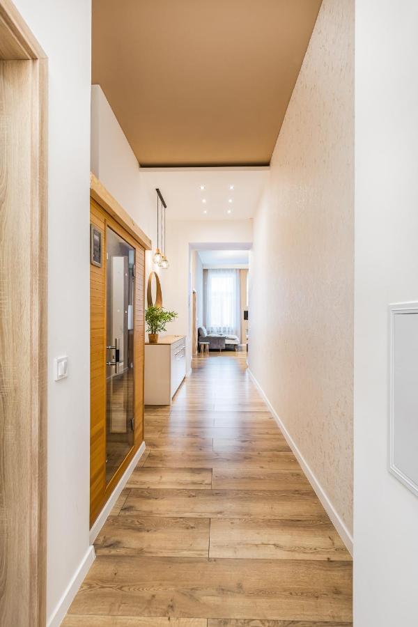 Csengery Deluxe Home With Balcony Budapest Kültér fotó